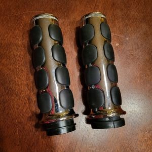 Motorcycle grips